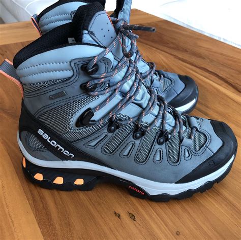 who sells salomon hiking boots